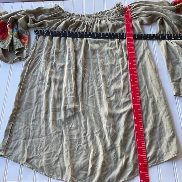 Altar’d State Size XS Emnroidered Khaki babydoll - Picture 8 of 9